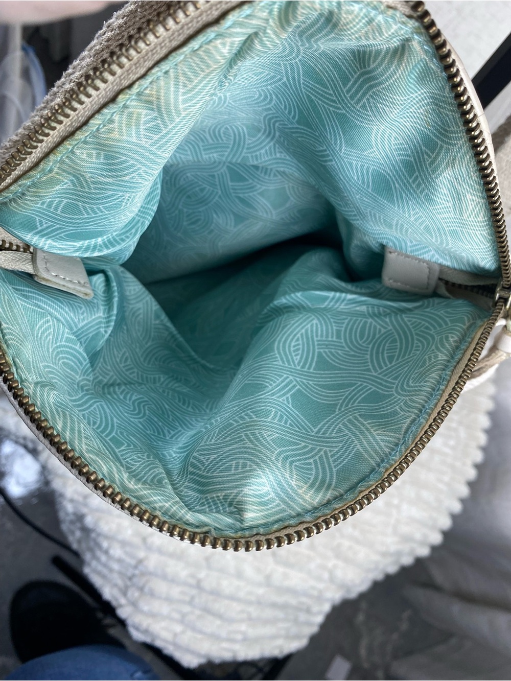 The Sak Silverlake Crossbody Bag Ivory Beige Tooled Embossed Floral Leather - Picture 5 of 16